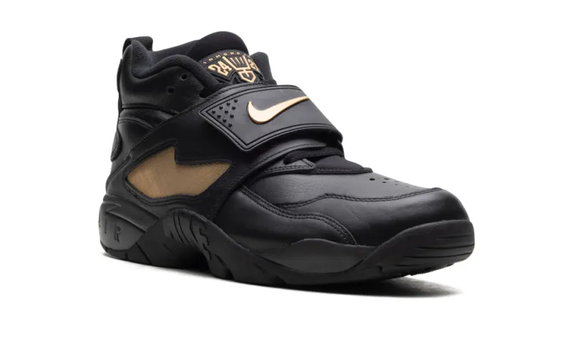 Nike Lifestyle Air Diamond Turf 'Signing Day'